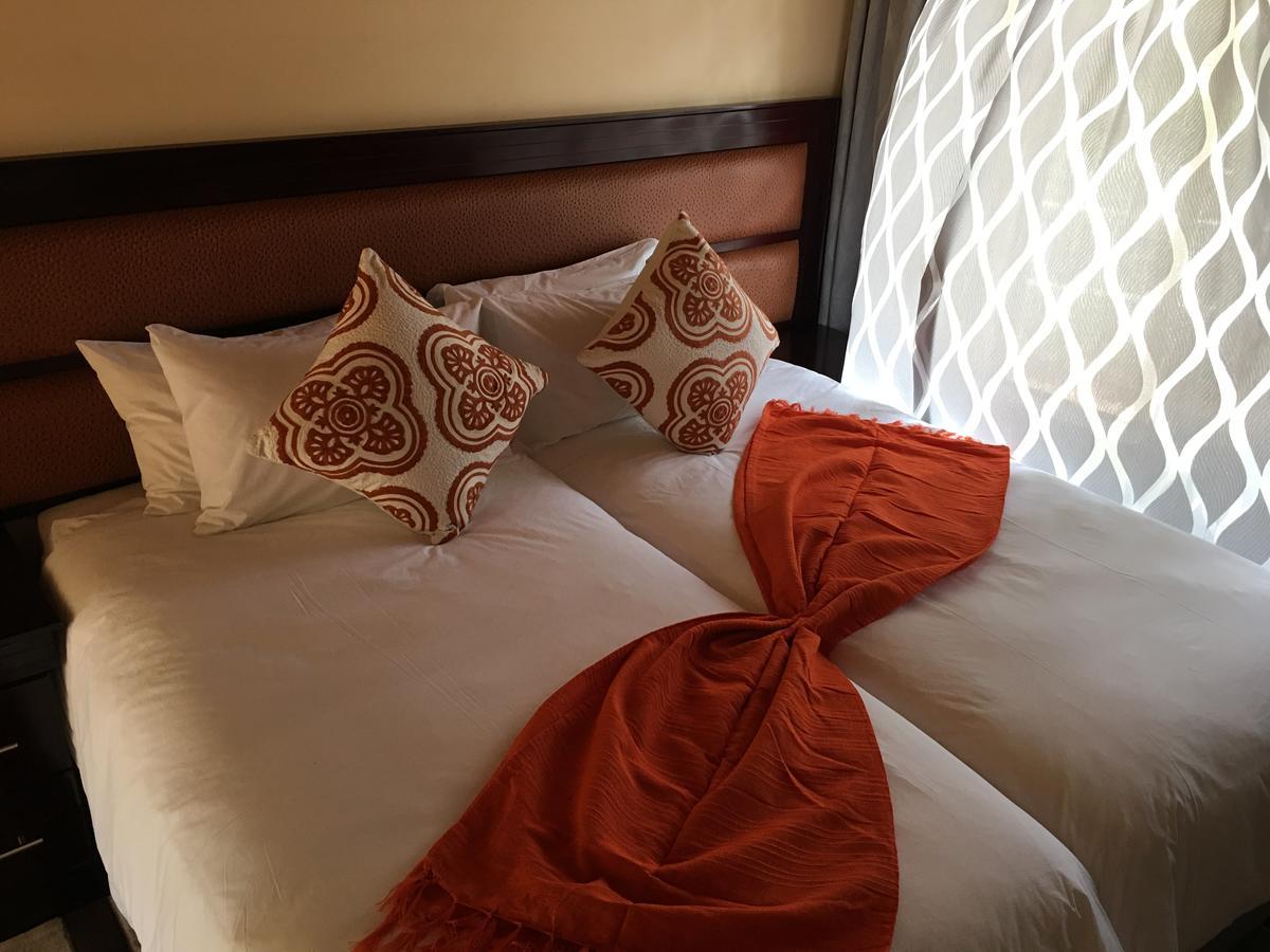 Riverton Manor Centurion Esterno foto