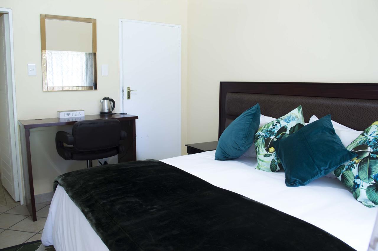 Riverton Manor Centurion Esterno foto