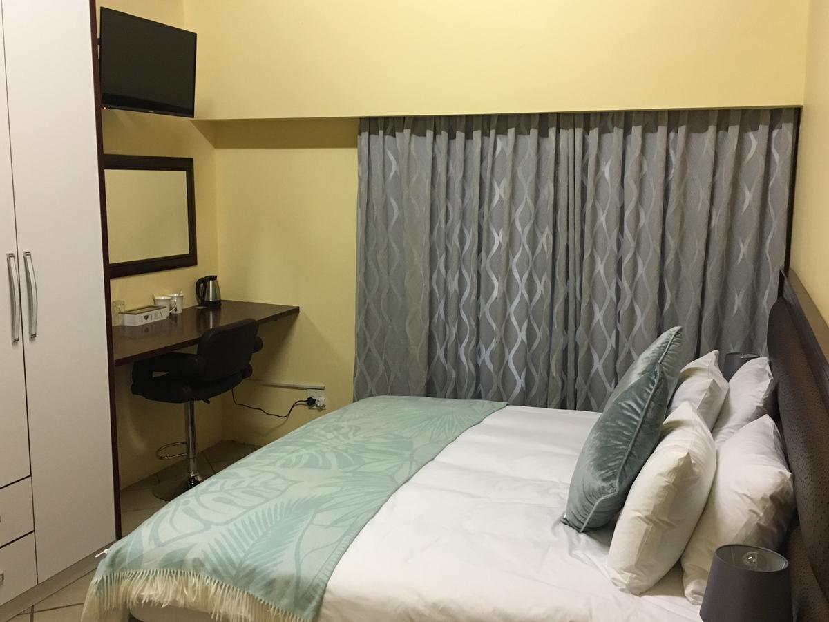 Riverton Manor Centurion Esterno foto