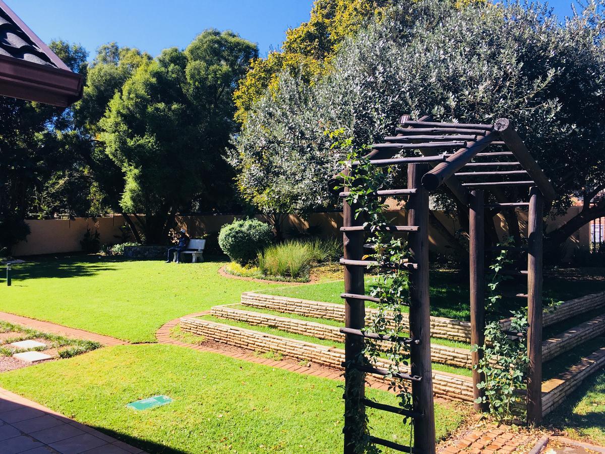Riverton Manor Centurion Esterno foto