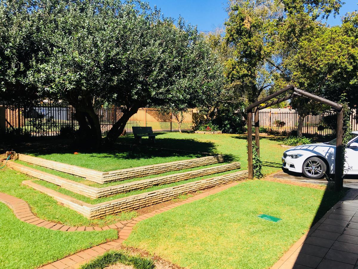 Riverton Manor Centurion Esterno foto